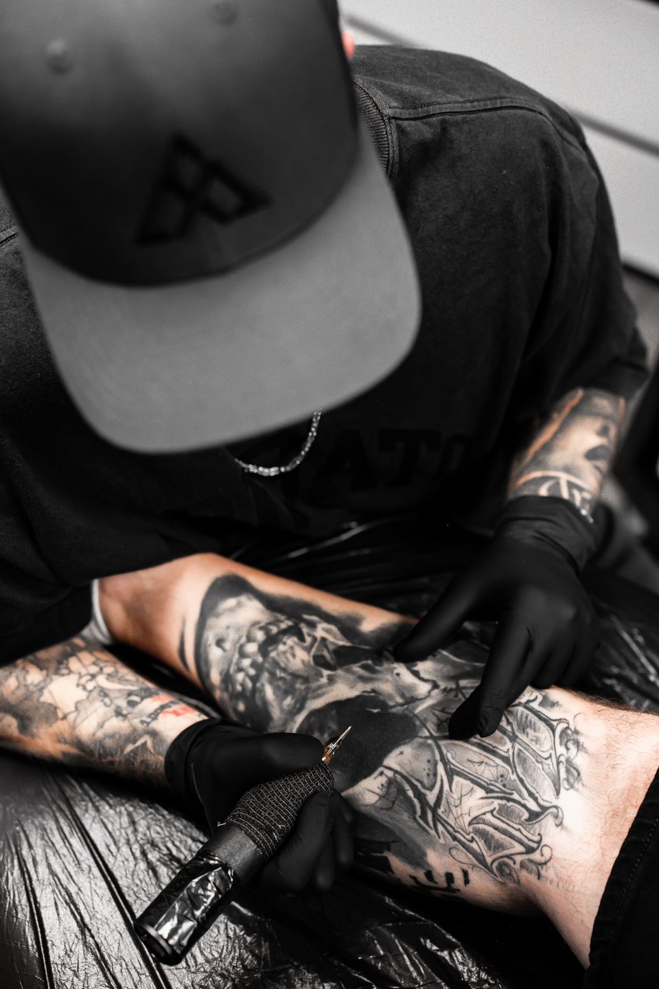 Tätowieren im Arttractive Aesthetic Tattoos